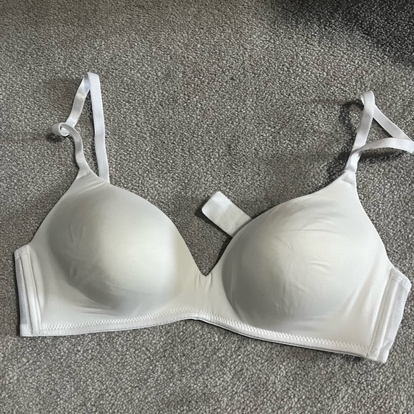 H&M padded wireless comfort bra. Set of 2 - Picture 3 of 4